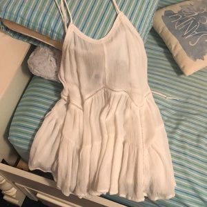 White flowy top from PacSun never worn!!